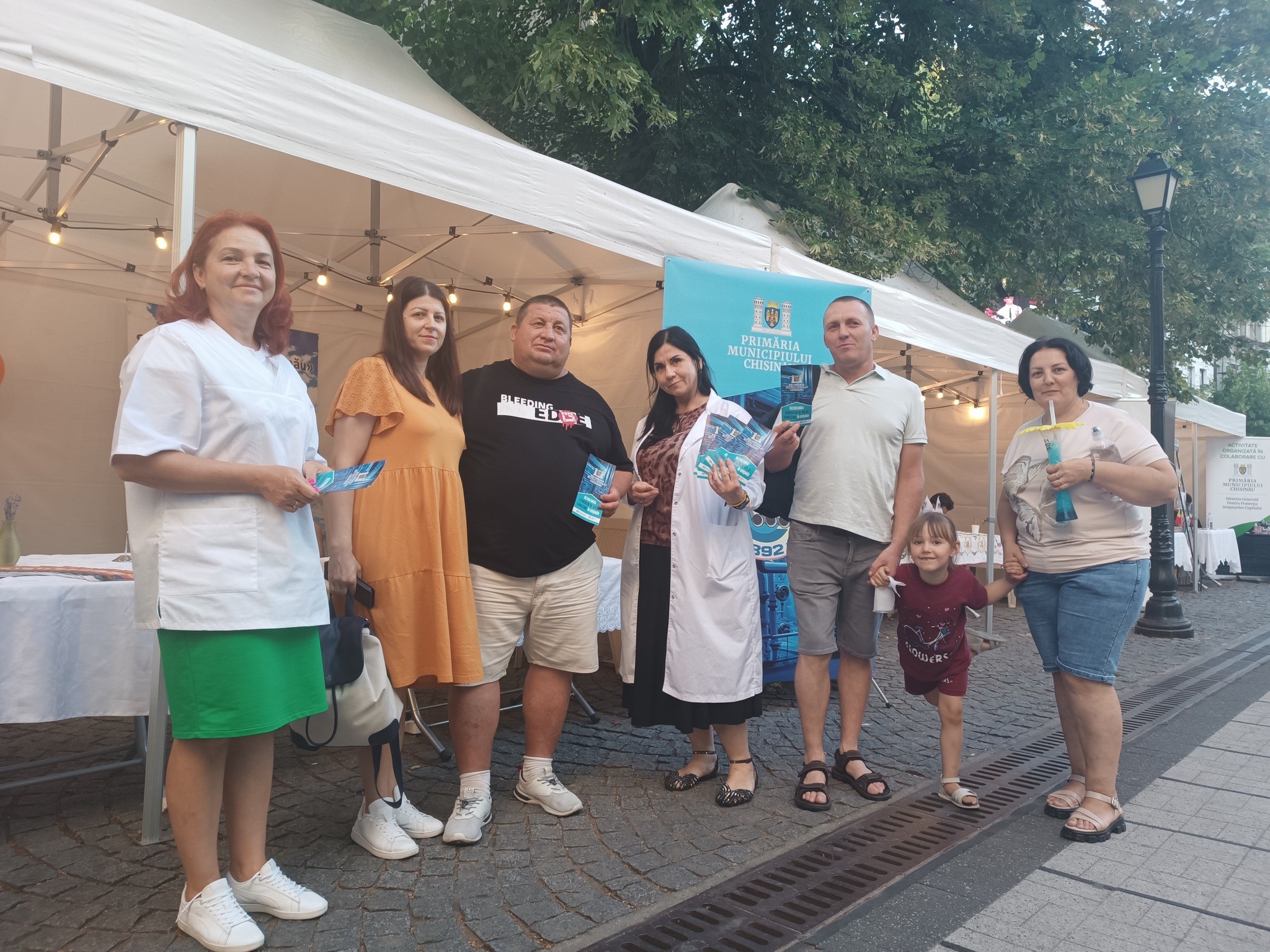 Zeci de vizitatori au trecut pragul standului S.A. „Apă-Canal Chișinău” in cea de-a treia zi a Festivalului „Te Salut, Chișinău!”
